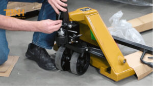 sửa xe nâng tay