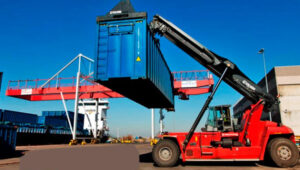 Công cụ xếp dỡ container là gì? Top công cụ xếp dỡ hiệu quả