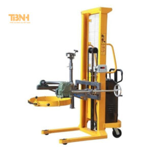 Xe nâng điện bán tự động kẹp thùng phuy 350kg di chuyển linh hoạt nhờ bánh xe chắc chắn