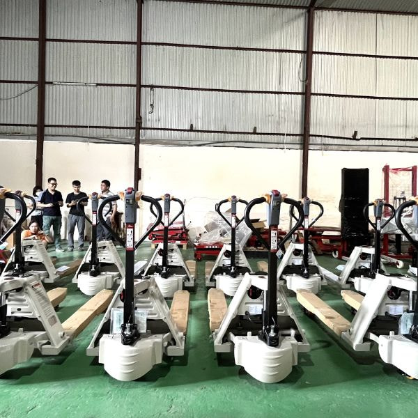 Xe nâng tay điện 2 tấn NTK-XNTT2T 11 Nguyên lý hoạt động của xe nâng tay điện 2 tấn