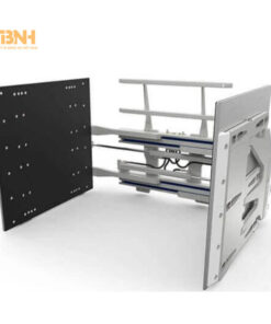 Cánh tay kẹp được gắn vào hệ thống khung càng qua hệ thống khớp nối
