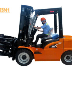 Xe nâng điện 5 tấn NTK-XND5T 5 Xe nâng điện 5 tấn có hệ thống thủy lực mạnh mẽ đem lại hiệu suất cao