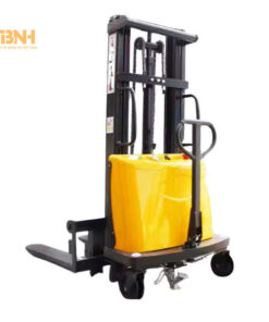 Xe nâng điện có giá thành hợp lý phù hợp với ngân sách của nhiều doanh nghiệp