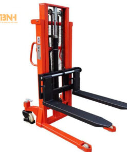 Xe nâng tay cao 3M NTK-XNTC3M 5 Khi di chuyển xe nâng tay