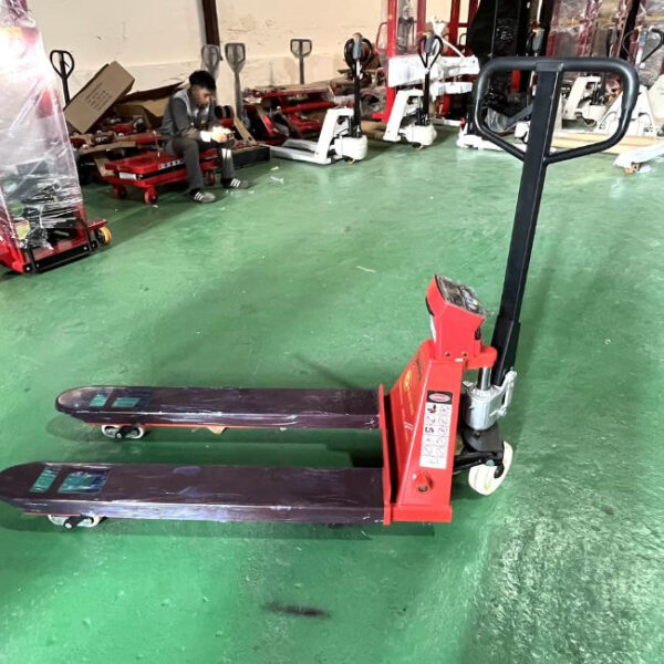 Xe nâng tay có cân NTK-XNTGC 6 xe nang tay co can ntk xntgc 222 thietbinangha e1758686205277