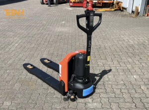 Xe nâng tay điện Toyota cũ