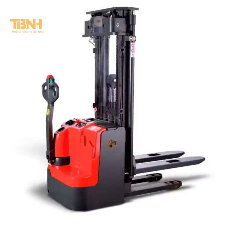 Một số lưu ý khi sử dụng dịch vụ cho thuê xe nâng điện 5 Xe nâng điện sử dụng năng lượng từ bình điện, không phát thải ra môi trường