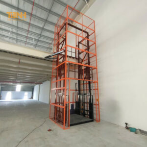 Thang máy nâng hàng