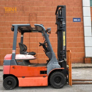 Xe nâng điện cũ