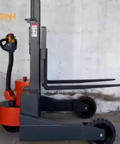 Xe nâng tay cao địa hình có thể làm việc trong điều kiện thời tiết khắc nghiệt