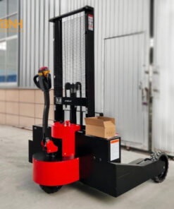 Xe nâng tay cao địa hình 1.5-2 tấn có càng nâng với khả năng chịu tải tốt