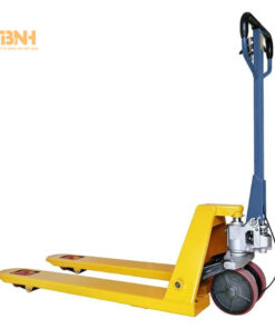 Phanh tay xe nâng tay thấp 3 tấn có phanh tay giúp cố định khi xe dừng lại trên dốc và ngăn xe bị trôi