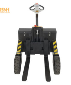Xe nâng tay thấp địa hình 1.5 tấn có càng nâng được làm từ thép chắc chắn, nâng hạ hàng hóa dễ dàng
