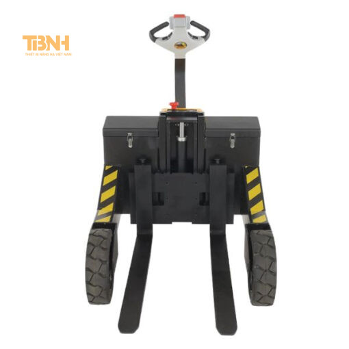 Xe nâng tay thấp địa hình 1.5 tấn có càng nâng được làm từ thép chắc chắn, nâng hạ hàng hóa dễ dàng