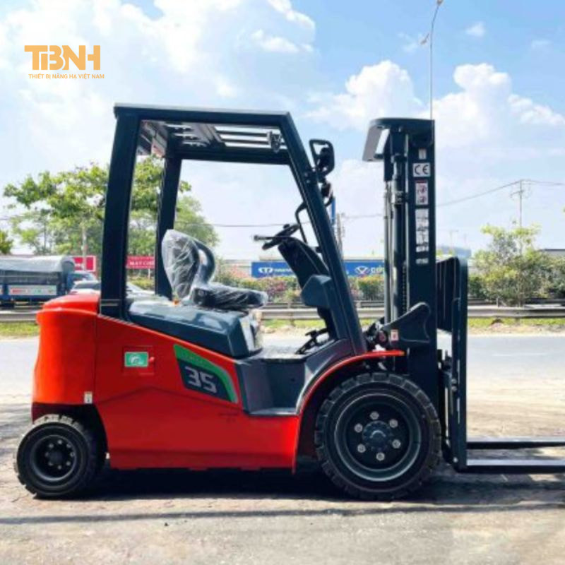 Một số hình ảnh xe nâng điện mới nhất Hình ảnh xe nâng điện pin Lithium