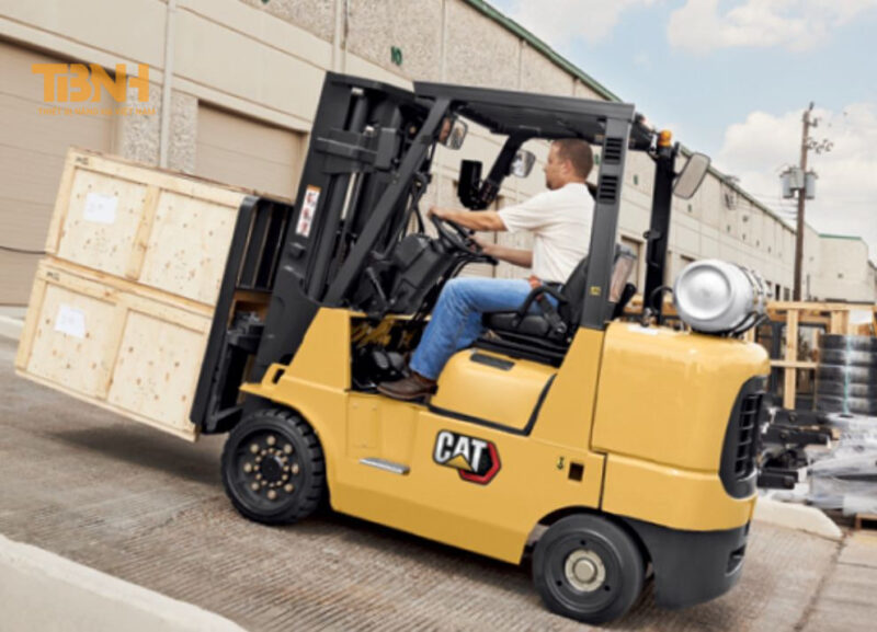 Lịch sử hình thành và phát triển xe Caterpillar 5 Xe nâng động cơ diesel lốp đặc