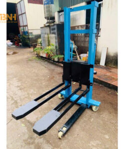xe nang dien tu leo 2