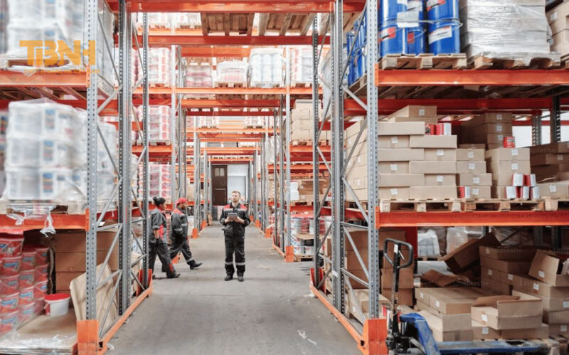 Quản Trị Tồn Kho Trong Logistics: Hướng Dẫn Tối Ưu Hóa Hiệu Quả 4 Quản trị tồn kho trong logistics giúp kiểm soát, lưu trữ và quản lý hàng hóa