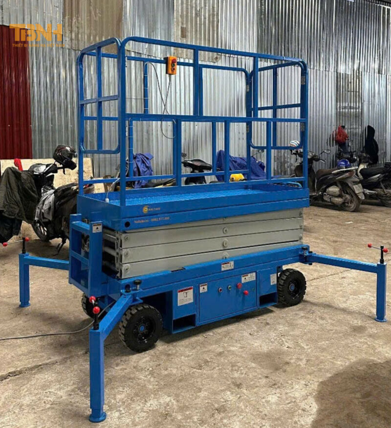 Hướng dẫn sử dụng xe nâng người cắt kéo an toàn 6 Xe nâng người cắt kéo được ứng dụng trong nhiều lĩnh vực