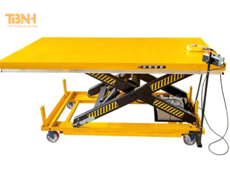 Ứng Dụng Bàn Nâng Thủy Lực Trong Công Nghiệp và Đời Sống 5 Bàn nâng thủy lực được ứng dụng trong sửa chữa xe máy