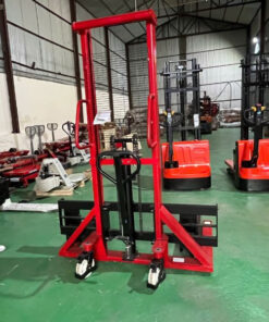 Xe nâng tay cao càng rộng 9 Xe có hệ thống tay cầm chắc chắn