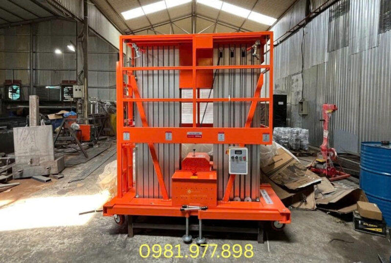 Hướng dẫn kỹ thuật chi tiết trong buổi bàn giao 2 thang nâng người cột buồm đôi tại VTV.